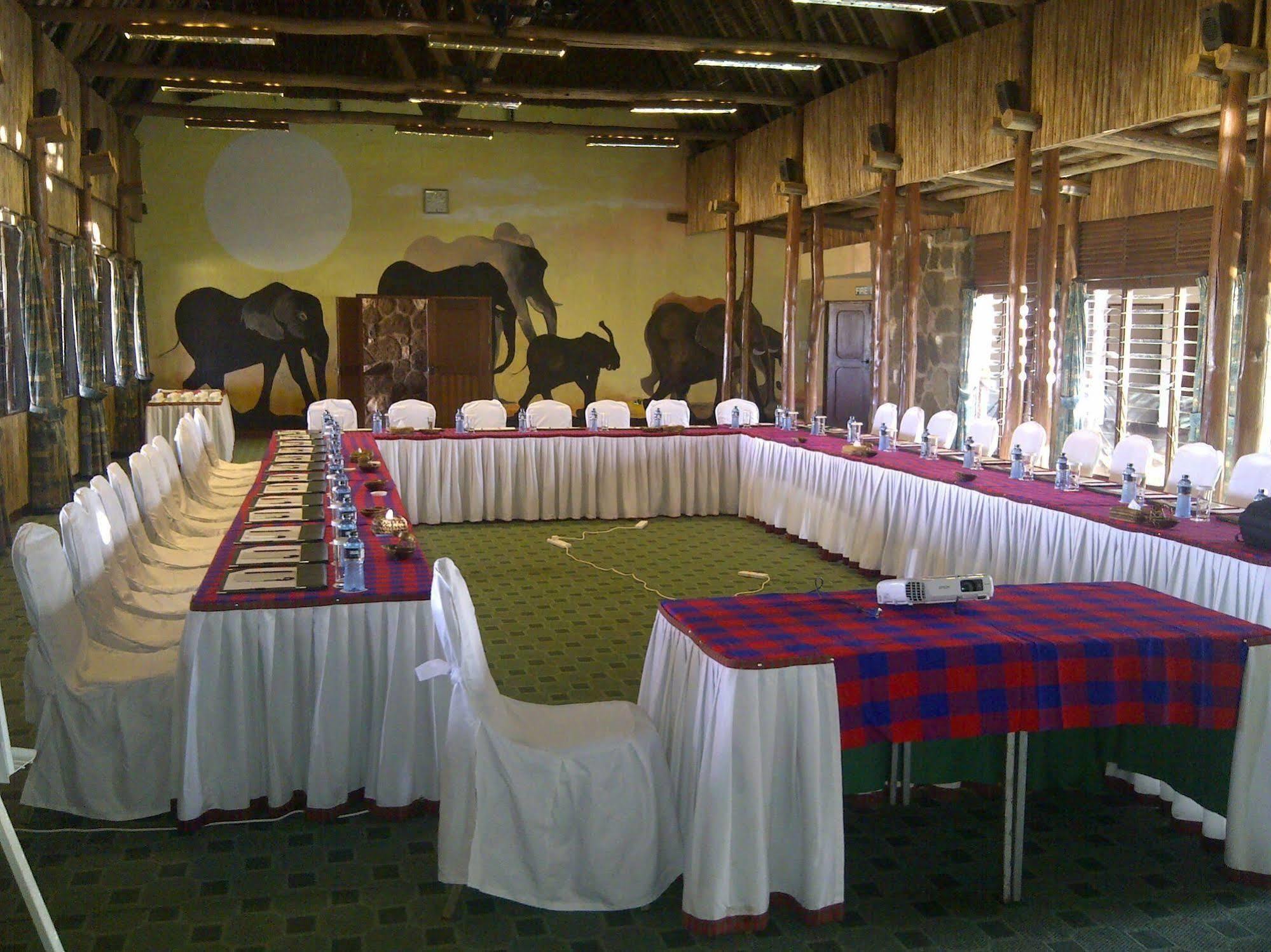 Kilaguni Serena Safari Lodge Tsavo Ngoại thất bức ảnh